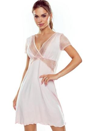 Жіноча нічна сорочка з коротким рукавом пудрового кольору з декольте. модель lisette eldar