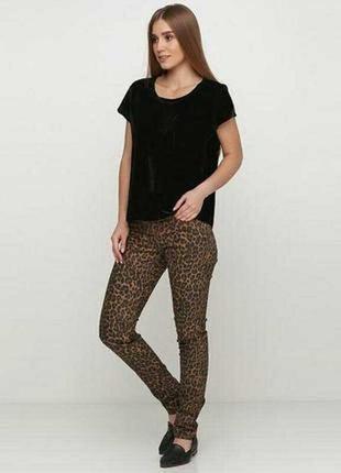 Женские джинсы леопардовый принт