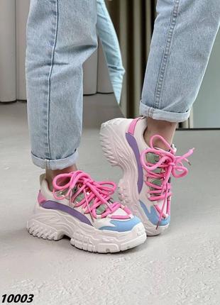 Трендовые массивные кроссовки6 фото