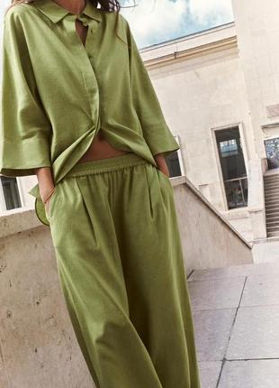 Широкие зеленые льняные брюки zara new