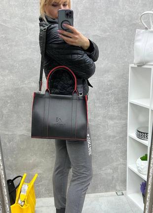 Женская стильная и качественная сумка из эко кожи белая8 фото