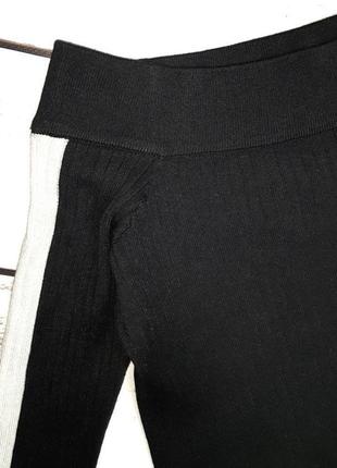 1+1=3 фирменный черный базовый свитер рубчик с открытыми плечами h&amp;m, размер 46 - 487 фото