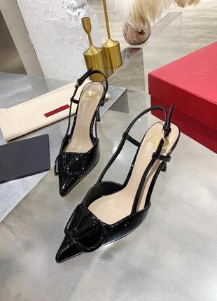 Женские лаковые туфли в стиле valentino garavani приобрести черные женские туфли