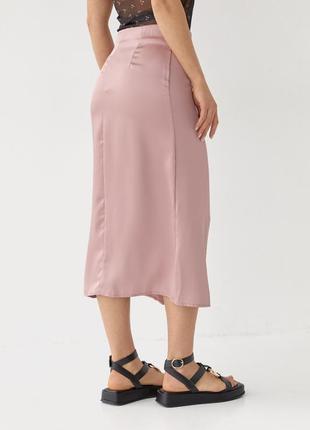 Атласная юбка миди с боковым разрезом3 фото