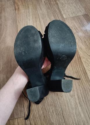 Брендовые женские босоножки под замш на широком каблуке/босоножки на каблуке new look.4 фото