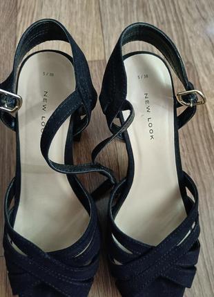 Брендовые женские босоножки под замш на широком каблуке/босоножки на каблуке new look.9 фото