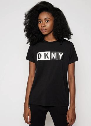 Оригинальная футболка от dkny