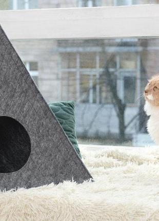 Трикутний будиночок для кота з повсті "підамида"