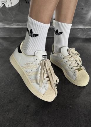 Adidas superstar white / beige logo premium