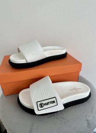 Lv rubber slippers white  lxl005