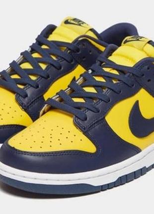 Nike dunk low "michigan"  iz483