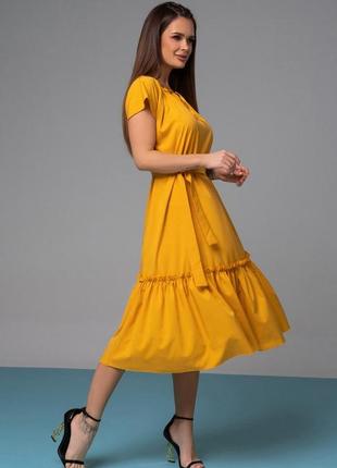 Вільна гірчична сукня з воланом2 фото