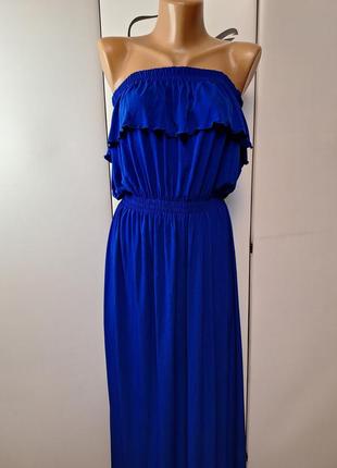 Длинное платье синего цвета