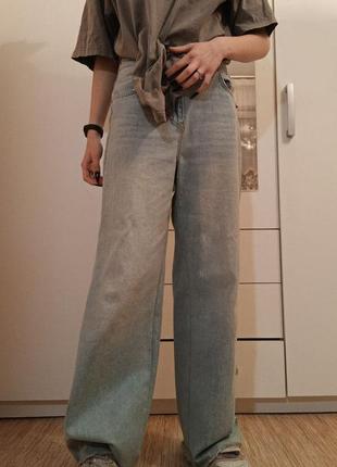 Широкі сині джинси