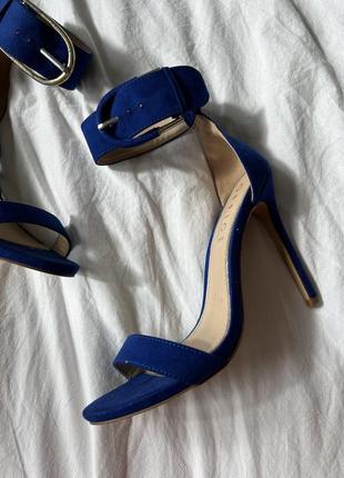 Босоножки office london синие на шпильке каблуках 37 размер яркие туфли8 фото