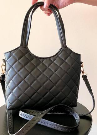 Тренд чорна стьобана жіноча сумка на плече крос боді екошкіра2 фото