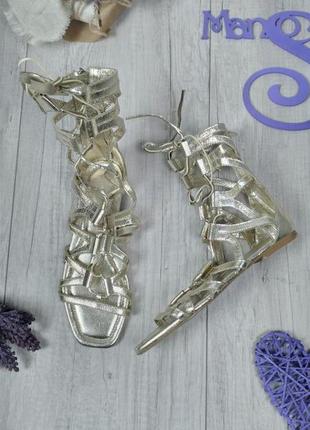Жіночі сандалі гладіатори stradivarius у римському стилі золотистого кольору розмір 39