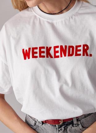 Трикотажная футболка с надписью weekender - белый с красным цвет, l (есть размеры)4 фото