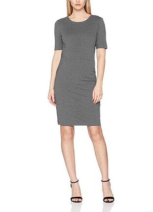 Платье серое с коротким рукавом офисное размер