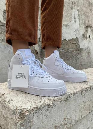 Жіночі кросівки nike air force 1 high білі