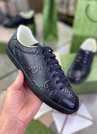 Кросівки gucci ace з тисненням gg чорні ob385