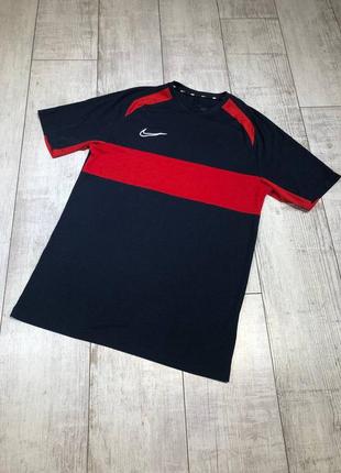 Мужская футболка для спорта nike  dri fit