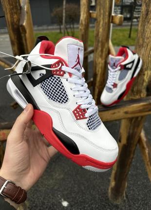 Зимові кросівки nike air jordan 4 retro ріцензія (white / red)