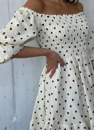 Молочное женское муслиновое платье мини в сердечки женское короткое платье из муслина3 фото