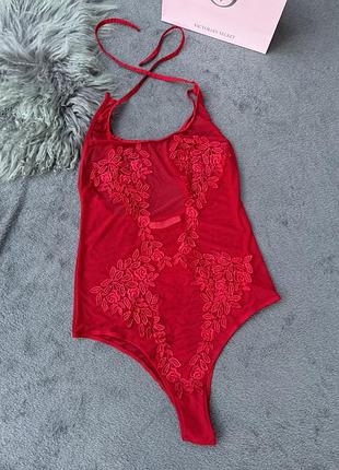 Спокусливе боді сіточка з мереживною аплікацією