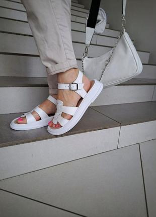 Босоножки женские кожаные