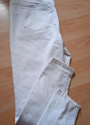 Белые джинсы primark.3 фото