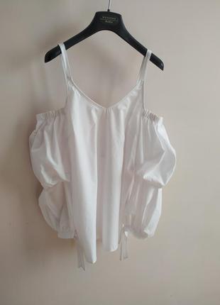 Белая блуза с открытыми плечами3 фото
