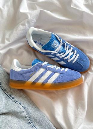 Женские кроссовки adidas wmns gazelle indoor 'blue fusion gum'