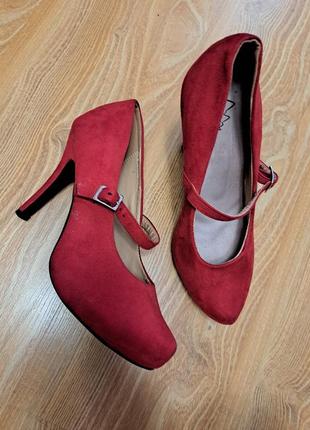 Туфли красные на высоком каблуке 40р1 фото