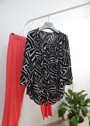 Стильна легка блуза об'ємна подовжена в офіс на роботу на літо літня4 фото