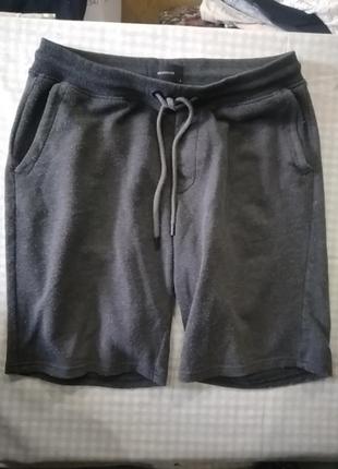 Шорти