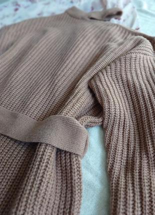 Платье свитер свитшот вязаное с вырезом разрезом лодочки на плече шее мини короткое туника3 фото