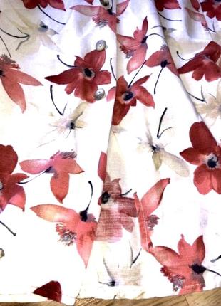 Спідниця в квітковий принт з гудзичками4 фото