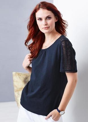 Стильна якісна зручна жіноча футболка з мереживом від tcm tchibo (чібо), німеччина, s-m