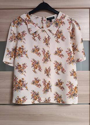 Легкая красивая блуза с актуальным воротником2 фото