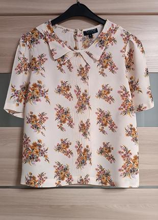 Легкая красивая блуза с актуальным воротником3 фото