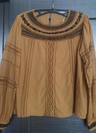 Блуза з мереживом