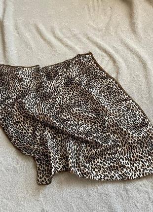Шелковый платок леопардовий