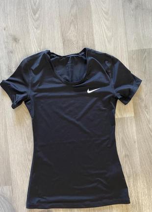 Футболка nike s