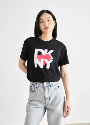 Футболка dkny