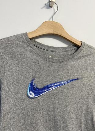 Nike жіноча оригінальна футболка2 фото
