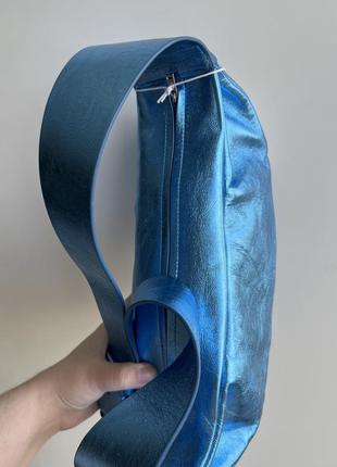 Нова шкіряна сумка бананка блискуча синя металік cos arket acne bimba y lola8 фото