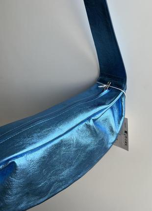 Нова шкіряна сумка бананка блискуча синя металік cos arket acne bimba y lola9 фото