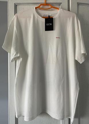 Стильная патриотическая футболка