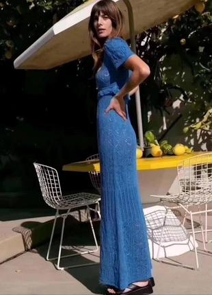 Фантастическое ажурное платье макси василькового цвета от zara